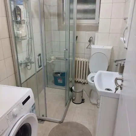 Lux Апартаменти *