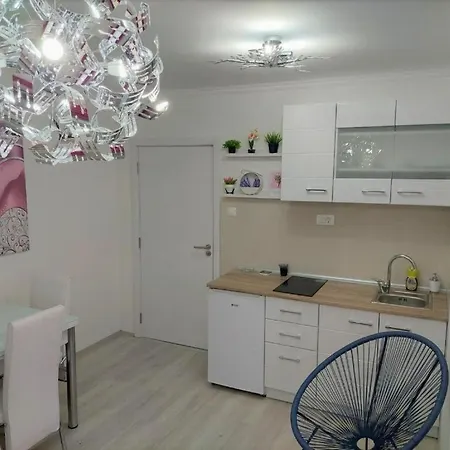 Апартаменти Lux